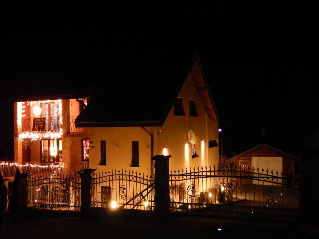 Hôtel Willa Solina à Solina  Extérieur photo